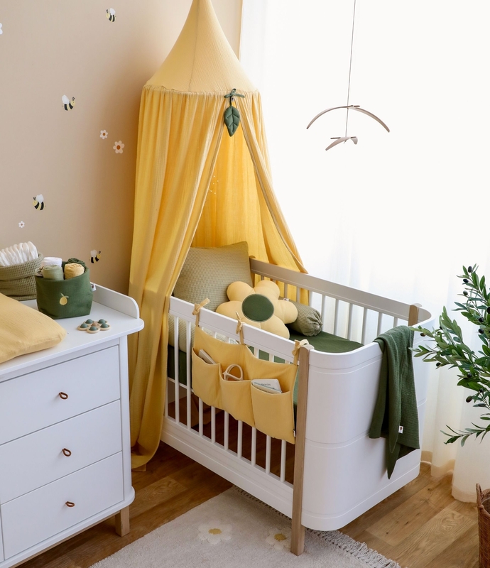 Babyzimmer mit Bienen &amp; Zitronen in Gelb &amp; Grün