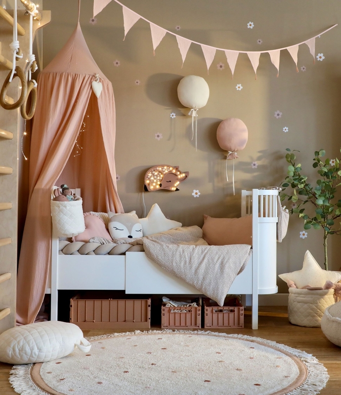 Kinderzimmer Idee ab 3 Jahren in Puderrosa, Beige &amp; Creme