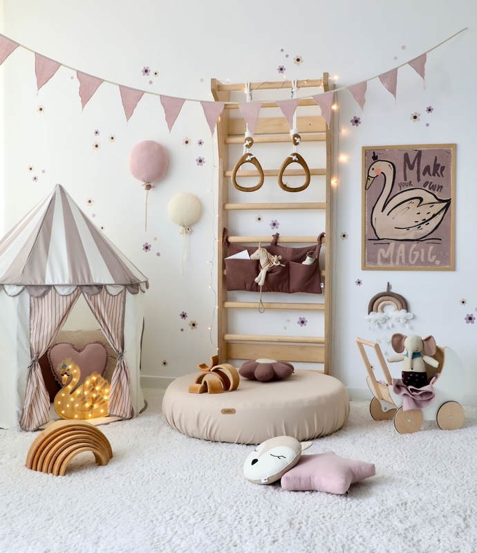 Spielzimmer zum Toben &amp; Kuscheln in Lila &amp; Mauve