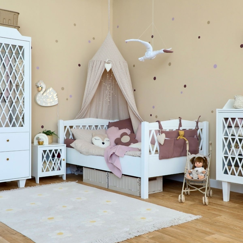 Kinderzimmer für Mädchen in Lila, Mauve &amp; Beige